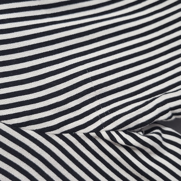 COMO VINTAGE Black White Stripe Lagenlook Roll-Tab Button Down Blouse - Picture 13 of 13